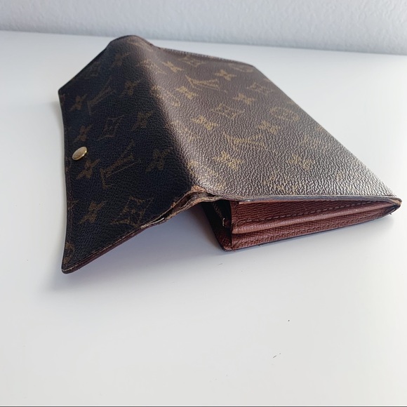 Louis Vuitton Vintage Long Wallet - Picture 9 of 16